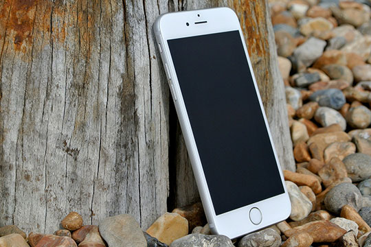iphone-apple-ios-mobile-smartphone