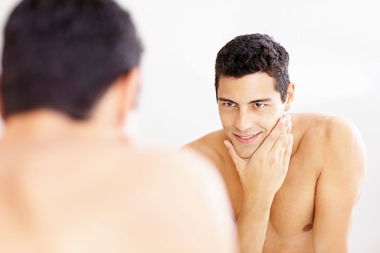 men-shaving-confidence-mirror