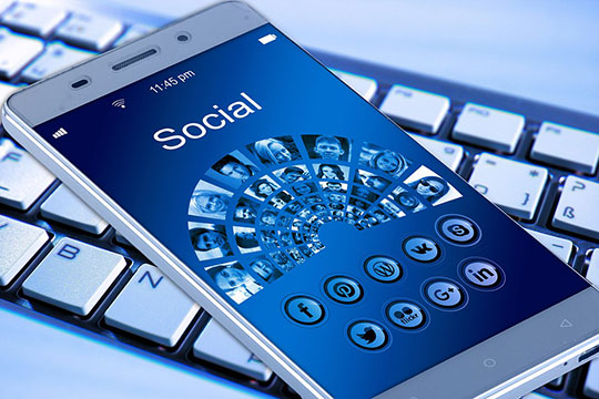 mobile-social-media-application