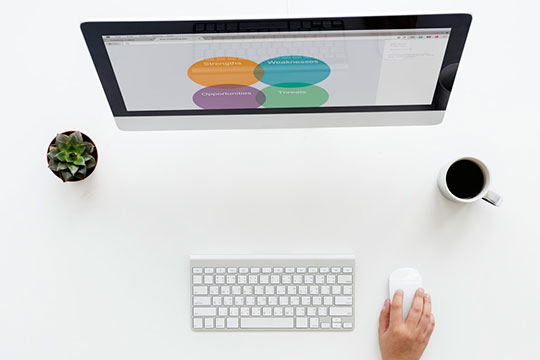 apple-computer-desk-mac-marketing-swot-technology-work-office