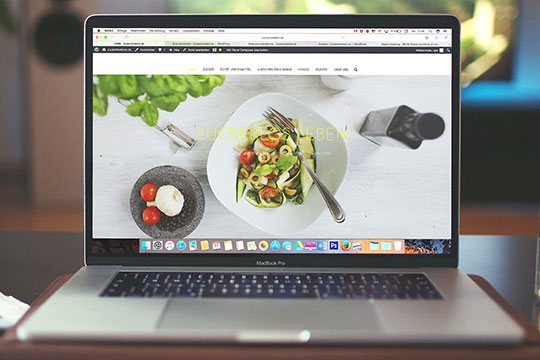 Macbook-Laptop-Work-Desk-Website-Design