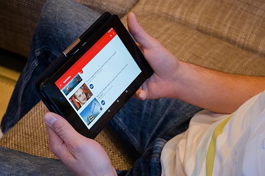YouTube Tips Tricks Hacks - tablet-news-app-ipad-multimedia-online-channel-video