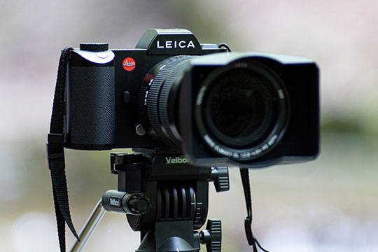 leica-camera-lens-photography-recording-tripod