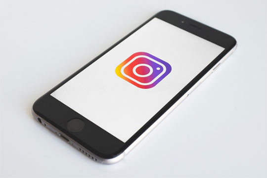 Instagram-mobile-app-social-media