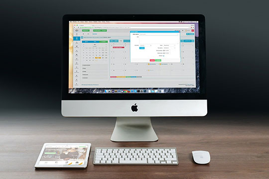 apple-imac-ipad-workplace-freelancer-computer-business-technology-desk