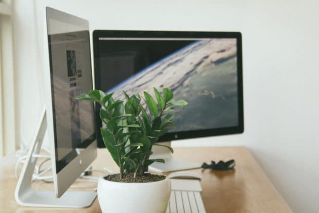 workplace-desktop-computer-office-mac-business