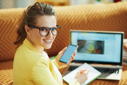 woman-work-home-laptop-blogger